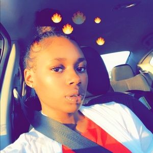 Meet your Posher, Tolmya